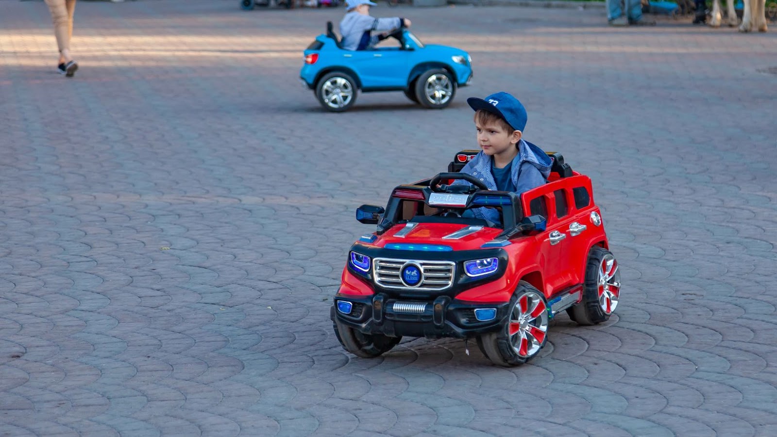 You are currently viewing Volkswagen Power Wheels: Realistic Design, Safety Features, and Fun for Kids